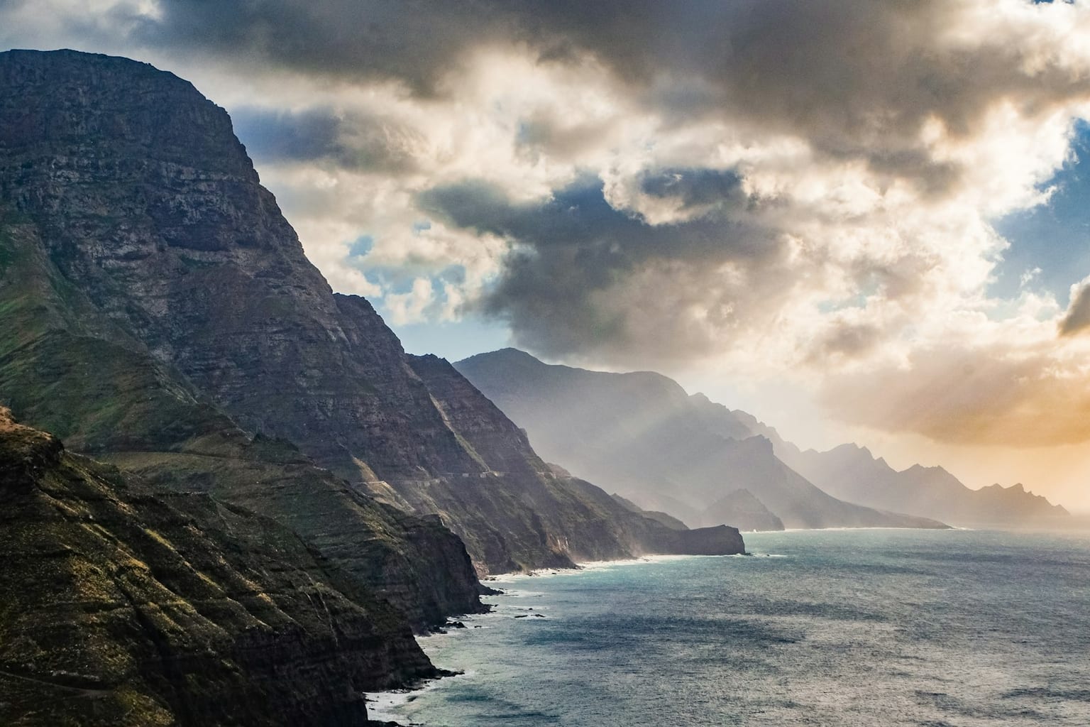 Costa montanosa del norte de Gran Canaria