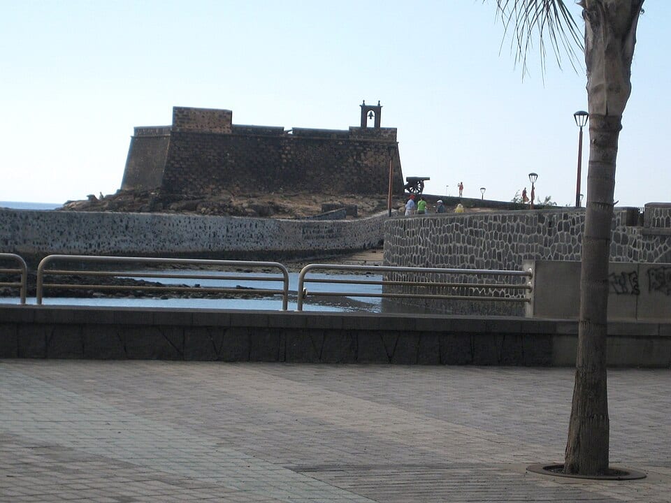 Festung San Gabriel und Zugang zur kleinen Insel.